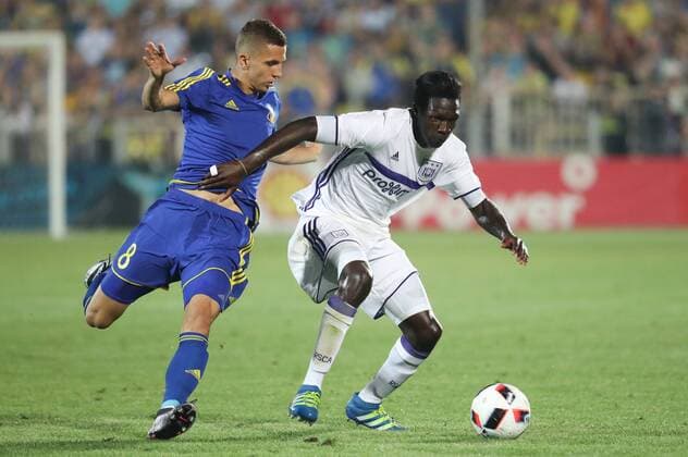 Rostov s Igor Kireev and Anderlecht s Fabrice N Sakala fight for the ball during the first leg of the third qualification round between Belgian first league soccer team RSC Anderlecht and Russian team FC Rostov in the Champions League competition, on Tuesday 26 July 2016, in Rostov-on-Don, Russia. VIRGINIExLEFOUR  x04899275x