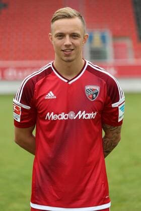 1. Bundesliga - Fußball - GER - FC Ingolstadt 04 - 2016 2017- Porträttermin - Sonny Kittel (21, FCI) 1. BL - FC Ingolstadt 04 Saison 2016 2017