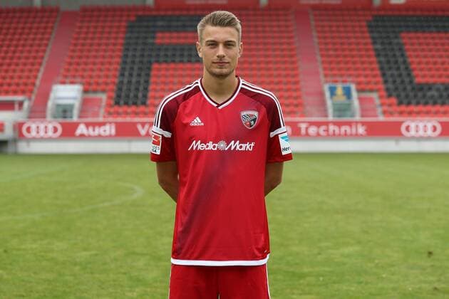 1. Bundesliga - Fußball - GER - FC Ingolstadt 04 - 2016 2017- Porträttermin - Hauke Wahl (17, FCI) 1. BL - FC Ingolstadt 04 Saison 2016 2017