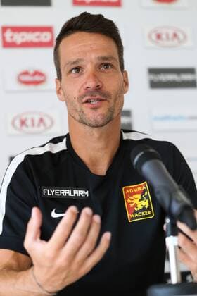 SOCCER - EL quali, Admira vs Liberec, preview MARIA ENZERSDORF,AUSTRIA,27.JUL.16 - SOCCER - UEFA Europa League, qualification, FC Admira Wacker Moedling vs FC Slovan Liberec, preview, press conference PK Pressekonferenz of Admira. Image shows head coach Oliver Lederer (Admira). GEPAxpictures xPhilippxBrem