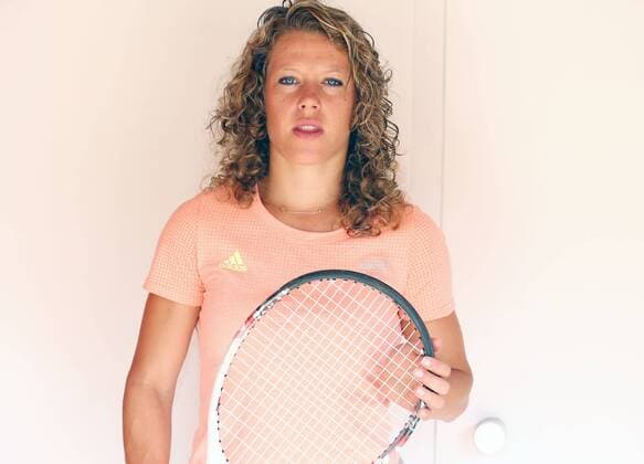 Olympia 2016 - Tennis: Laura Siegemund bei einem Fototermin in Metzingen am 28.07.2016 Sportler Tennis Olympische Spiele Olympiade Rio de Janeiro 2016 S Einzelbild Einzelfigur angeschnitten Portrait Portraet Portraet Querformat Metzingen Copyright: Eibner-Pressefoto EP_eer