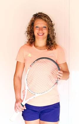 Olympia 2016 - Tennis: Laura Siegemund bei einem Fototermin in Metzingen am 28.07.2016 Sportler Tennis Olympische Spiele Olympiade Rio de Janeiro 2016 S Einzelbild Einzelfigur angeschnitten Portrait Portraet Portraet Querformat Metzingen Copyright: Eibner-Pressefoto EP_eer