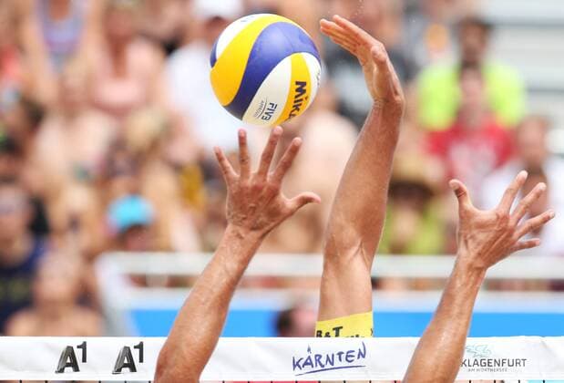 BEACHVOLLEYBALL - A1 Major Klagenfurt 2016 KLAGENFURT,AUSTRIA,28.JUL.16 - Beach volleyball Beachvolleyball - FIVB World Tour 2016, A1 Major Klagenfurt, men. Image shows a feature of Beach Volleyball. GEPAxpictures xDanielxGoetzhaber