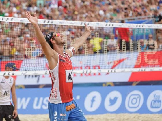 28.07.2016, Strandbad, Klagenfurt, AUT, FIVB World Tour, Beachvolleyball Major Series, Klagenfurt, Herren, im Bild Martin Ermacora (1,AUT) during the FIVB World Tour Major Series Tournament at the Strandbad in Klagenfurt, Austria on 2016 07 28. Klagenfurt EP_ste