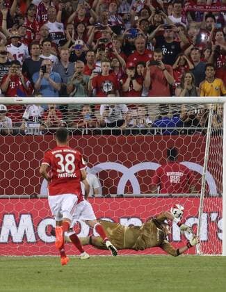 July 27, 2016 - Chicao, Illinois, U.S - Bayern Munich Midfielder FRANCK RIBERY (7) scores a goal during the second of of the game at Soldier Field. SOCCER 2016: Penalties were needed to break a 3-3 draw between Bayern Munich and AC Milan Wednesday July 27, 2016 at Soldier Field in Chicago, Illinois. AC Milan won the shootout 5-3. - ZUMAl136