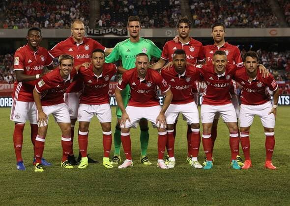 July 27, 2016 - Chicao, Illinois, U.S - AC MILAN posing for a team picture before the game. SOCCER 2016: Penalties were needed to break a 3-3 draw between FC Bayern Munich and AC Milan Wednesday July 27, 2016 at Soldier Field in Chicago, Illinois. AC Milan won the shootout 5-3. - ZUMAl136