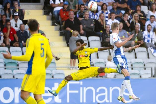 Fußball, EL Quali, IFK Göteborg - HJK Helsinki 160728 HJK Helsingfors Richard Gadze och IFK Göteborgs Sören Rieks under fotbollsmatchen i kvalet till Europa League mellan IFK Göteborg och HJK Helsingfors den 28 juli 2016 i Göteborg.  Copyright: MATHIASxBERGELD BB160728BB105