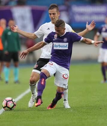 SOCCER - EL quali, A.Wien vs Trnava VIENNA,AUSTRIA,28.JUL.16 - SOCCER - UEFA Europa League, qualification, FK Austria Wien vs FC Spartak Trnava. Image shows Anton Sloboda (Spartak Trnava) and Lucas Venuto (A.Wien). GEPAxpictures xChristianxOrt