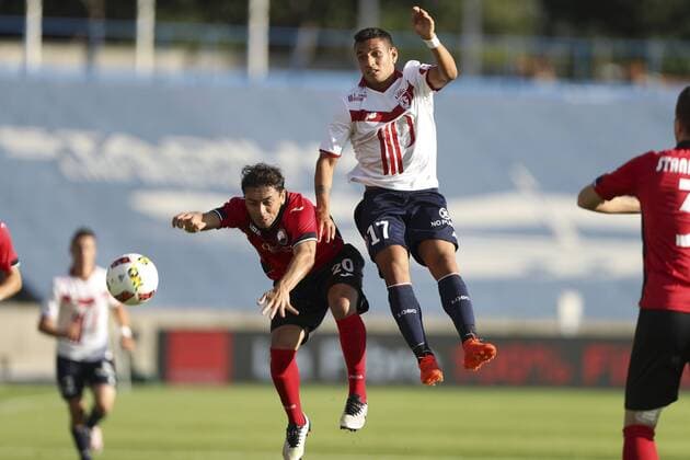 Fußball, EL Quali, OSC Lille - FK Qäbälä Ricardinho (Qabala FK) vs Rony Lopes (Lille) Fussball Europa League Quali : OSC Lille vs FC Qabala - - 28 07 2016 GwendolineLeGoff Panoramic 