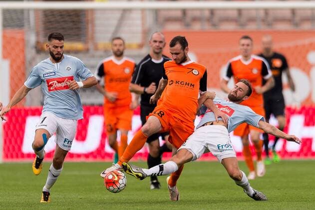 Polska Lubin 28.07.2016 -- KGHM Zaglebie Lubin - Soenderjyske N z Marc Dal Hende soenderjyske 7 Filip Starzynski zaglebie 18 Janus Drachmann soenderjyske 8 -- III round of the Europa League elimination KGHM Zaglebie Lubin - Soenderjyske ---  160728_1SB9241