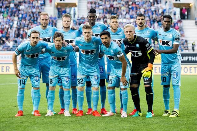 Gent s players pictured at the start of the first leg match of the third qualifying round between Belgian first league soccer team KAA Gent and Romania s FC Viitorul Constanta in the Europa League competition, on Thursday 28 July 2016, in Gent. JASPERxJACOBS  x04899735x