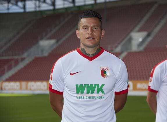 Raul Bobadilla (FC Augsburg 25) FC Augsburg, Porträttermin 2016 2017,