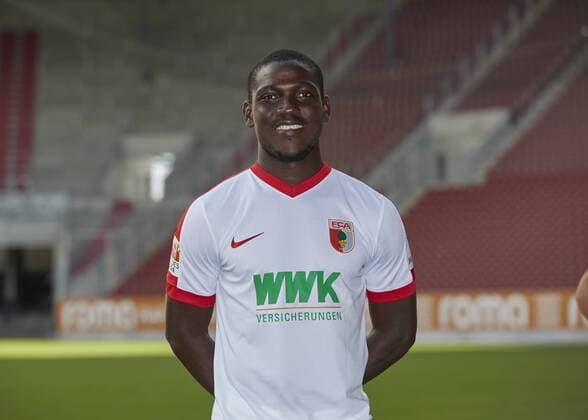 Daniel Opare (FC Augsburg 4) FC Augsburg, Porträttermin 2016 2017,