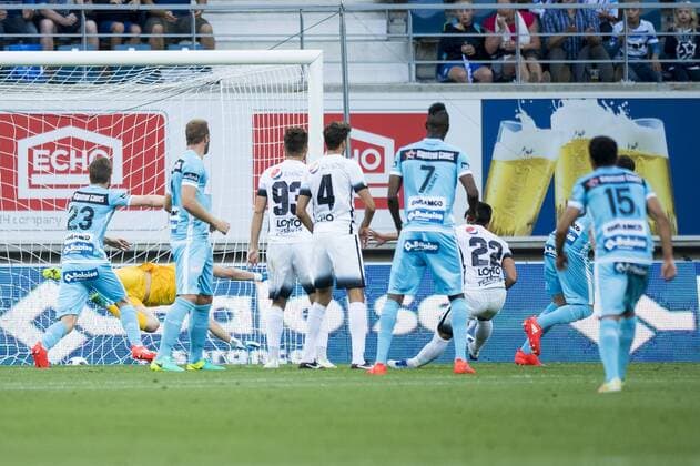 Gent s Stefan Mitrovic scores a goal during the first leg match of the third qualifying round between Belgian first league soccer team KAA Gent and Romania s FC Viitorul Constanta in the Europa League competition, on Thursday 28 July 2016, in Gent. JASPERxJACOBS  x04899776x