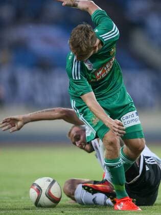 SOCCER - EL quali, Zhodino vs Rapid ZHODZINA,BELARUS,28.JUL.16 - SOCCER - UEFA Europa League, qualification, FC Torpedo Zhodino vs SK Rapid Wien. Image shows Philipp Schobesberger (Rapid) and Maxym Imerekov (Schodsina). Keywords: Wien Energie. GEPAxpictures xMarioxKneisl