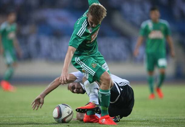 SOCCER - EL quali, Zhodino vs Rapid ZHODZINA,BELARUS,28.JUL.16 - SOCCER - UEFA Europa League, qualification, FC Torpedo Zhodino vs SK Rapid Wien. Image shows Philipp Schobesberger (Rapid) and Maxym Imerekov (Schodsina). Keywords: Wien Energie. GEPAxpictures xMarioxKneisl