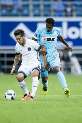 Viitorul s Gabriel Iancu and Gent s Renato Neto fight for the ball during the first leg match of the third qualifying round between Belgian first league soccer team KAA Gent and Romania s FC Viitorul Constanta in the Europa League competition, on Thursday 28 July 2016, in Gent. JASPERxJACOBS  x04899798x