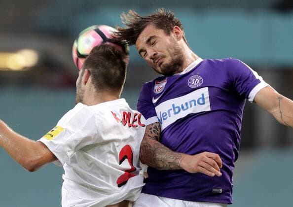 SOCCER - EL quali, A.Wien vs Trnava VIENNA,AUSTRIA,28.JUL.16 - SOCCER - UEFA Europa League, qualification, FK Austria Wien vs FC Spartak Trnava. Image shows Andrej Kadlec (Trnava) and Christoph Martschinko (A.Wien). GEPAxpictures xWalterxLuger
