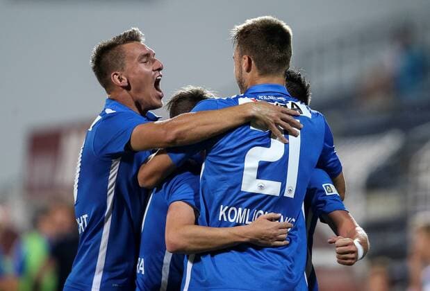 SOCCER - EL quali, Admira vs Liberec MARIA ENZERSDORF,AUSTRIA,28.JUL.16 - SOCCER - UEFA Europa League, qualification, FC Admira Wacker Moedling vs FC Slovan Liberec. Image shows the rejoicing of Liberec with Nikolai Komlichenko (Liberec) and Egon Vuch (Liberec). GEPAxpictures xPatrickxLeuk