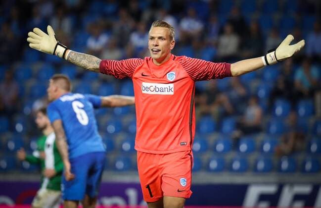 Genk s goalkeeper Marco Bizot gestures during the first leg game of the third qualifying round between Belgian first league soccer team KRC Genk and Ireland s Cork City F.C. in the Europa League competition, on Thursday 28 July 2016, in Genk. VIRGINIExLEFOUR  x04899937x