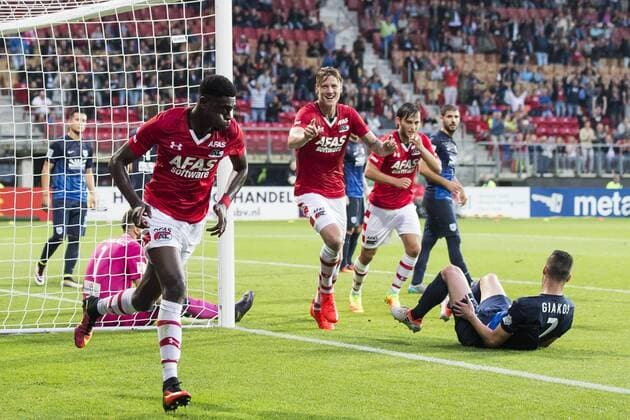 (L-R) Derrick Luckassen of AZ Alkmaar, Wout Weghorst of AZ Alkmaar, Joris van Overeem of AZ Alkmaar, Thodoris Berios of PAS Giannina during the UEFA Europa League third round first leg qualifying match between AZ Alkmaar and Giannina on July 28, 2016 at the AFAS stadium in Alkmaar, The Netherlands. AZ Alkmaar v Giannina UEFA Europa League third round 2016 2017 xVIxGerritxvanxKeulenxIVx 5906181