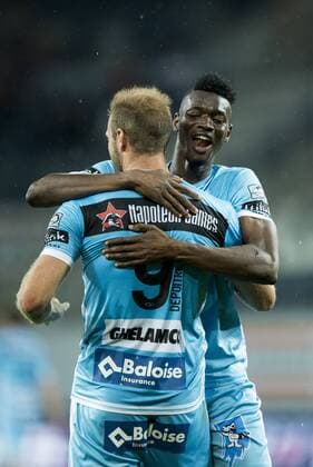 Gent s Laurent Depoitre and Gent s Kalifa Coulibaly celebrate after scoring during the first leg match of the third qualifying round between Belgian first league soccer team KAA Gent and Romania s FC Viitorul Constanta in the Europa League competition, on Thursday 28 July 2016, in Gent. JASPERxJACOBS  x04899941x