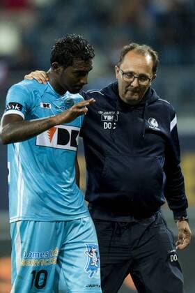 Gent s Renato Neto leaves the pitch after being injured during the first leg match of the third qualifying round between Belgian first league soccer team KAA Gent and Romania s FC Viitorul Constanta in the Europa League competition, on Thursday 28 July 2016, in Gent. JASPERxJACOBS  x04900016x