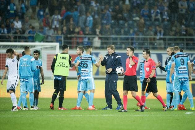 Gent s Rami Gershon and Gent s head coach Hein Vanhaezebrouck celebrate after winning the first leg match of the third qualifying round between Belgian first league soccer team KAA Gent and Romania s FC Viitorul Constanta in the Europa League competition, on Thursday 28 July 2016, in Gent. JASPERxJACOBS  x04900041x