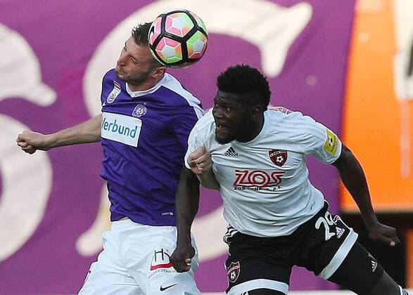 SOCCER - EL quali, A.Wien vs Trnava VIENNA,AUSTRIA,28.JUL.16 - SOCCER - UEFA Europa League, qualification, FK Austria Wien vs FC Spartak Trnava. Image shows Petar Filipovic (A.Wien) and Robert Tambe (Spartak Trnava). GEPAxpictures xChristianxOrt