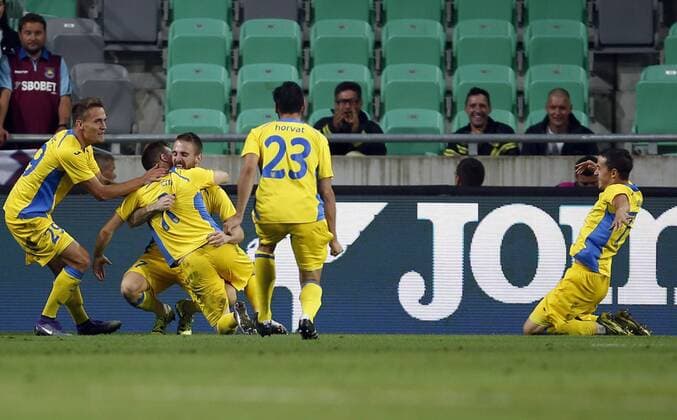 Domzale - West Ham 28.07.2016., Slovenia, Ljubljana - Third Qualifying Round of the Europena League, match Domzale - West Ham.  SrdjanxZivulovic FAxBobo PIXSELL