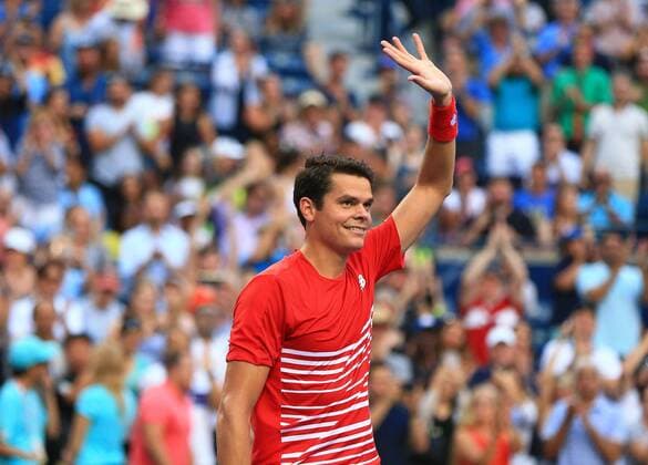 (160729) -- TORONTO, July 29, 2016 -- Milos Raonic of Canada waves to fans after victory over Jared Donaldson of the United States in the third round of men s singles match at the 2016 Rogers Cup in Toronto, Canada, July 28, 2016. Milos Raonic won 2-0. )(hcs) (SP)CANADA-TORONTO-TENNIS-ROGERS CUP-MEN S SINGLES ZouxZheng 