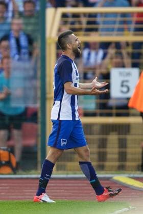 Fussball Berlin 28.07.2016 Europaleague Qualifikation Hertha BSC Berlin - Bröndby Kopenhagen Jubel nach dem Tor zum 1:0 durch Vedad Ibisevic (Hertha BSC, No.19)