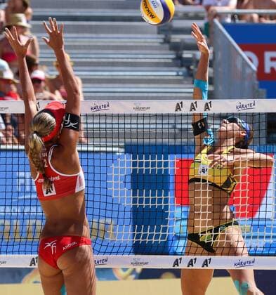 BEACHVOLLEYBALL - A1 Major Klagenfurt 2016 KLAGENFURT,AUSTRIA,29.JUL.16 - Beach volleyball Beachvolleyball - FIVB World Tour 2016, A1 Major Klagenfurt, women. Image shows Anouk Verge-Depre (SUI) and Kira Walkenhorst (GER). GEPAxpictures xMaticxKlansek