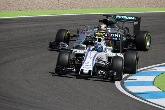 Felipe Massa (Williams Martini Racing) vor Lewis Hamilton (Mercedes AMG Petronas Formula One Team) in der Sachskurve, Grosser Preis von Deutschland 2016, 1. freies Training, Motorsport, Formel 1, 29.07.2016, Copyright: Neis Eibner-Pressefoto EP_ANS