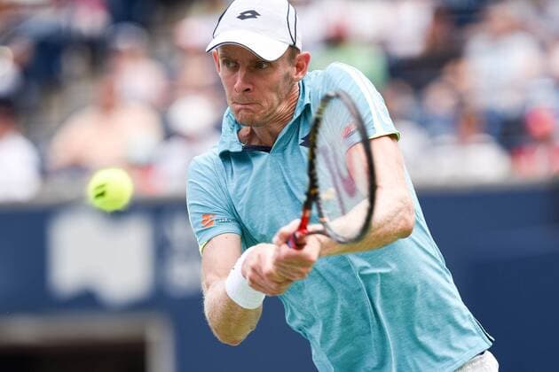 July 29, 2016: Kevin Anderson of South Africa returns the ball to Stan Wawrinka of Switzerland during their quarter finals match of the Rogers Cup tournament at the Aviva Centre in Toronto, Ontario, Canada on July 29, 2016. Cal Media TENNIS 2016 - Rogers Cup Toronto July 29 - ZUMAc04_