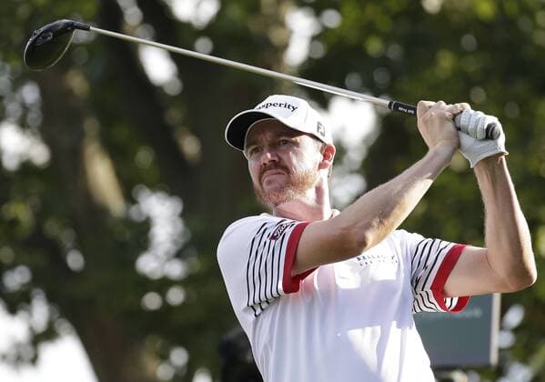Jimmy Walker hits a tee shot on the 18th hole in the second round at the PGA Golf Herren Championship at Baltusrol Golf Club in Springfield, New Jersey on July 29, 2016.  PGA20160729127 JOHNxANGELILLO