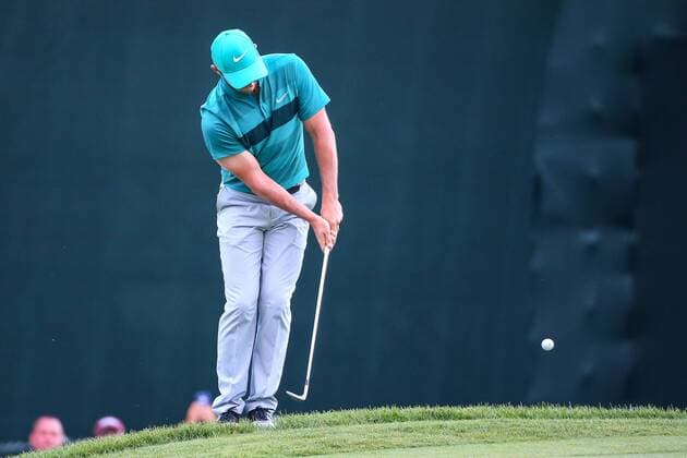 29 JUL 2016: Rory McIlroy hits the ball off the 18th Green during the second round of the 98th PGA Golf Herren Championship played at Baltusrol Golf Club in Springfield,NJ.(Photo by Rich Graessle Icon Sportswire) GOLF: JUL 29 PGA - PGA Championship - Second Round Icon07291619812016 EDITORIAL USE ONLY