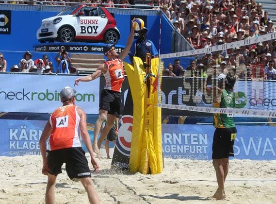 Beachvolleyball. Beach volleyball Beachvolleyball Major Series. Alexander BROUWER, Robert MEEUWSEN (NED). Klagenfurt, 30.7.2016.