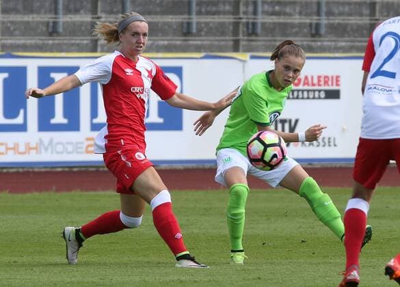 VfL-Frauen vs Prag Fußball, Frauen, Freundschaftsspiel, VfL Wolfsburg vs SK Slavia Prag, Stadion am Elsterweg, Bild zeigt: Ewa Pajor (VfL, 17) Wolfsburg