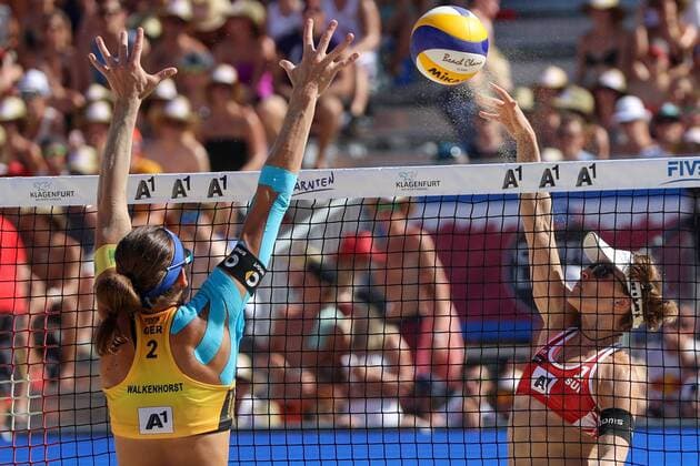 BEACHVOLLEYBALL - A1 Major Klagenfurt 2016 KLAGENFURT,AUSTRIA,30.JUL.16 - Beach volleyball Beachvolleyball - FIVB World Tour 2016, A1 Major Klagenfurt, women. Image shows Kira Walkenhorst (GER) and Nadine Zumkehr (SUI). GEPAxpictures xMaticxKlansek