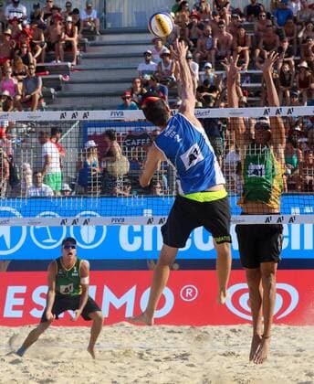 BEACHVOLLEYBALL - A1 Major Klagenfurt 2016 KLAGENFURT,AUSTRIA,30.JUL.16 - Beach volleyball Beachvolleyball - FIVB World Tour 2016, A1 Major Klagenfurt, men. Image shows Saymon Barbosa Santos (BRA). GEPAxpictures xMaticxKlansek