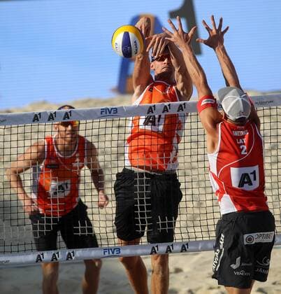 BEACHVOLLEYBALL - A1 Major Klagenfurt 2016 KLAGENFURT,AUSTRIA,30.JUL.16 - Beach volleyball Beachvolleyball - FIVB World Tour 2016, A1 Major Klagenfurt, men. Image shows Robert Meeuwsen (NED) and Janis Smedins (LAT). GEPAxpictures xMaticxKlansek