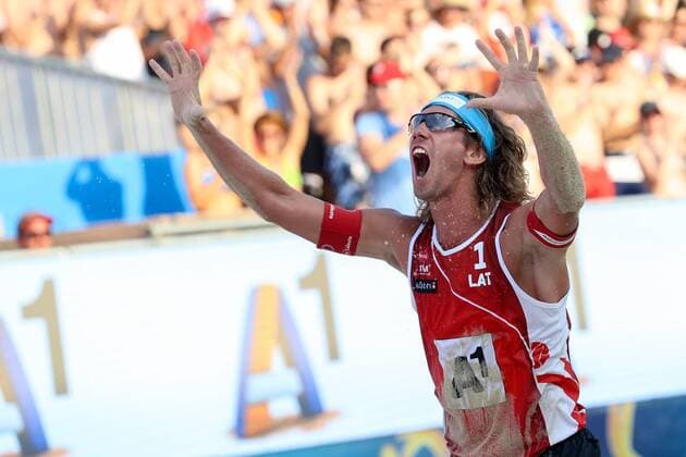 BEACHVOLLEYBALL - A1 Major Klagenfurt 2016 KLAGENFURT,AUSTRIA,30.JUL.16 - Beach volleyball Beachvolleyball - FIVB World Tour 2016, A1 Major Klagenfurt, men. Image shows the rejoicing of Aleksandrs Samoilovs (LAT). GEPAxpictures xMaticxKlansek