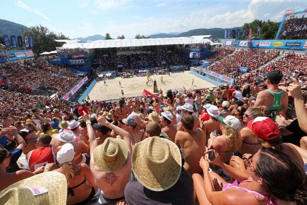 Beachvolleyball. Beach volleyball Beachvolleyball Major Series. Center Court, Fans. Klagenfurt, 30.7.2016.