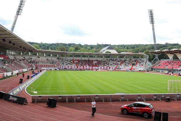 Erfurt, 300716 , 2. Spieltag der Regionalliga , der FC Rot Weiß Erfurt Spielt gegen den Hallescher FC im Bild: Blick zur Südtribüne