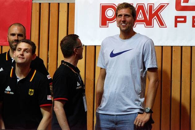 v.li: Dirk Nowitzki zu Gast in Würzburg, Basketball, Länderspiel, Freundschaftsspiel, Deutschland - Ukraine, xfsx