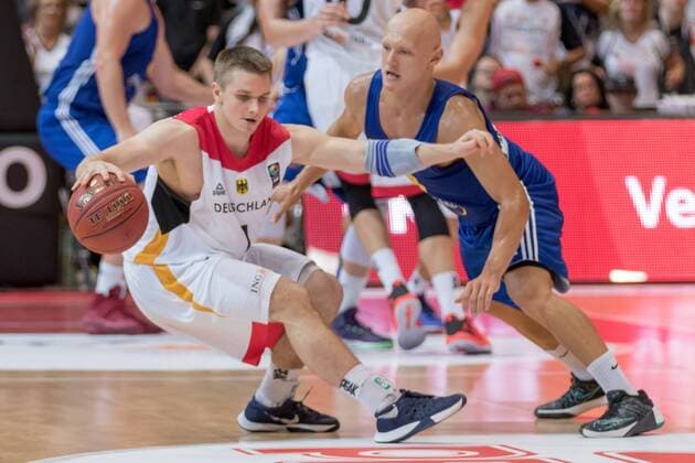 30.07.2016, xomx, Basketball Testspiel, Deutschland - Ukraine emspor, v.l. Makai Mason (Deutschland), Klym Artamonov (Ukraine) Wuerzburg