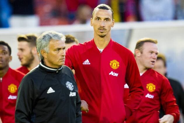 160730 Manchester Uniteds tränare Jose Mourinho och Zlatan Ibrahimovic under fotbollsmatchen Supermatchen mellan Manchester United ManU och Galatasaray den 30 juli 2016 i Göteborg.  Copyright: LUDVIGxTHUNMAN BB160730LT116
