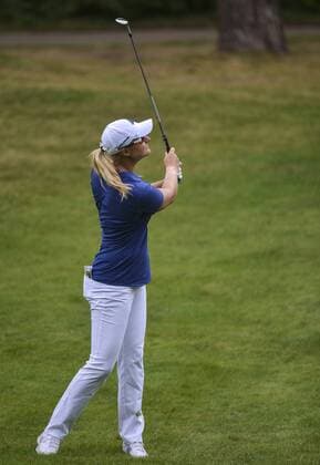31.07.2016. Woburn Golf Course, Milton Keynes, England. Ricoh Womens Open Golf, final round. Anna Nordqvist (Sweden) plays onto the green on the 2nd. xAndrewxThompsonx  ActionPlus11766881