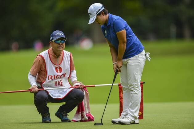 31.07.2016. Woburn Golf Course, Milton Keynes, England. Ricoh Womens Open Golf, final round. Hee-Kyung Bae (Korea) putts on the 4th green. xAndrewxThompsonx  ActionPlus11766917